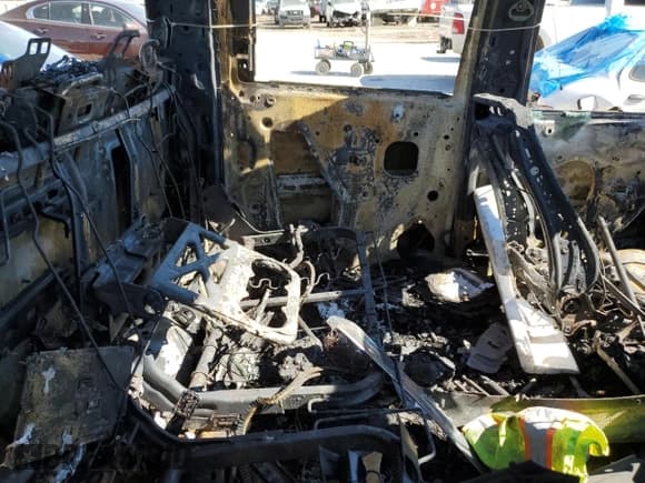 ✅ 2021 GMC Sierra 3500HD Denali • VIN: 1GT49WEY2MF130342 • Lot: 47137555. Listed on Copart with Not provided. Free auction sales archive from the USA and detailed vehicle history report at DreamBid. Image 10.