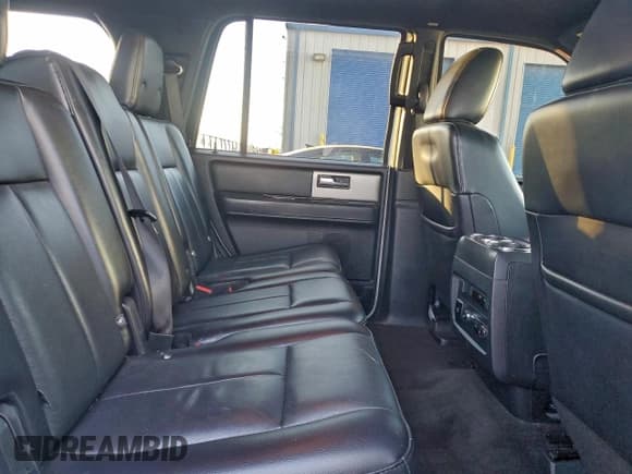 ✅ 2016 Ford Expedition Limited • VIN: 1FMJU1KT8GEF31817 • Lot: 94370085. Wystawiony na Copart z przebiegiem 192 550 mil. Bezpłatny archiwum sprzedaży aukcyjnych z USA i szczegółowy raport historii pojazdu na DreamBid. Zdjęcie 11.