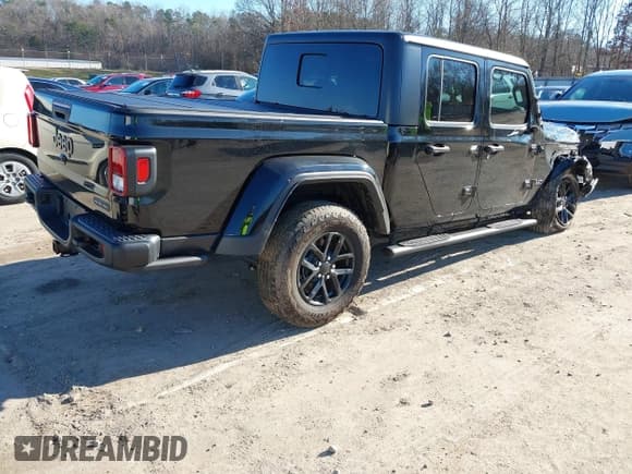 ✅ 2023 Jeep Gladiator Freedom • VIN: 1C6JJTAG3PL518294 • Lot: 41165125. Wystawiony na IAAI z przebiegiem 19 082 mil. Bezpłatny archiwum sprzedaży aukcyjnych z USA i szczegółowy raport historii pojazdu na DreamBid. Zdjęcie 4.