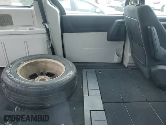 2010 Dodge Grand Caravan SE with VIN 2D4RN4DE7AR264316, listed as a Copart auction lot 88343745 with Not provided miles and Salvage title. Bid and sale history available at DreamBid. Image 11.