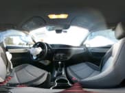 ✅ 2019 Toyota Corolla LE • VIN: 5YFBURHE7KP943819 • Lot: 43467204. Wystawiony na IAAI z przebiegiem 40 688 mil. Bezpłatny archiwum sprzedaży aukcyjnych z USA i szczegółowy raport historii pojazdu na DreamBid. Zdjęcie 19.