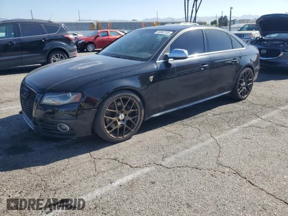 ✅ 2010 Audi S4 Premium Plus • VIN: WAUBGAFL4AA175033 • Лот: 58082735. Опубликован ранее на Copart с пробегом 126 529 миль. Бесплатный доступ к архиву аукционных продаж из США и подробный отчёт об истории автомобиля на DreamBid. Изображение 1.