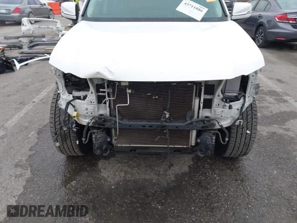 ✅ 2017 Lexus GX 460 Premium • VIN: JTJBM7FX9H5162134 • Lot: 43711886. Listed on IAAI with 152,733 mi. Free auction sales archive from the USA and detailed vehicle history report at DreamBid. Image 6.