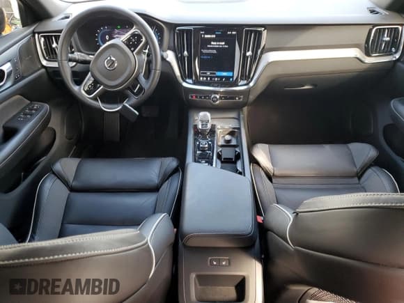 ✅ 2024 Volvo S60 Plus Black Edition • VIN: 7JRL12THXRG294049 • Лот: 71927195. Опубликован ранее на Copart с пробегом 10 495 миль. Бесплатный доступ к архиву аукционных продаж из США и подробный отчёт об истории автомобиля на DreamBid. Изображение 8.