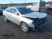 ✅ 2010 Volkswagen Passat Komfort • VIN: WVWJK7AN8AE076474 • Лот: 43534419. Опубликован ранее на IAAI с пробегом 131 065 миль. Бесплатный доступ к архиву аукционных продаж из США и подробный отчёт об истории автомобиля на DreamBid. Изображение 1.