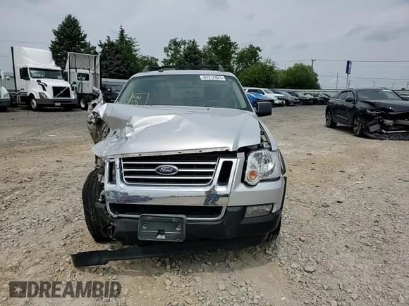 ✅ 2010 Ford Explorer Sport Trac XLT • VIN: 1FMEU5BE5AUF03013 • Лот: 67212825. Опубликован ранее на Copart с пробегом 129 668 миль. Бесплатный доступ к архиву аукционных продаж из США и подробный отчёт об истории автомобиля на DreamBid. Изображение 13.
