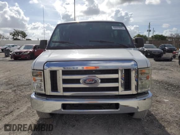 ✅ 2013 Ford Econoline Passenger XL • VIN: 1FBSS3BL3DDA55962 • Lot: 60609895. Wystawiony na Copart z przebiegiem 316 733 mil. Bezpłatny archiwum sprzedaży aukcyjnych z USA i szczegółowy raport historii pojazdu na DreamBid. Zdjęcie 5.