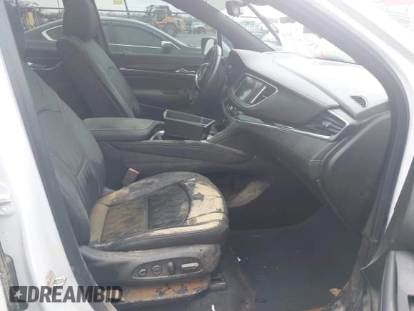 ✅ 2024 Buick Enclave Avenir • VIN: 5GAEVCKW3RJ120703 • Лот: 41508979. Опубликован ранее на IAAI с пробегом 10 178 миль. Бесплатный доступ к архиву аукционных продаж из США и подробный отчёт об истории автомобиля на DreamBid. Изображение 5.