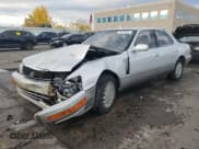 ✅ 1990 Lexus LS • VIN: JT8UF11E6L0045222 • Лот: 78220434. Опубликован ранее на Copart с пробегом 282 449 миль. Бесплатный доступ к архиву аукционных продаж из США и подробный отчёт об истории автомобиля на DreamBid. Изображение 1.