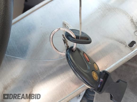 ✅ 2005 Chevrolet Equinox LS • VIN: 2CNDL13F656052726 • Лот: 41336092. Опубликован ранее на IAAI с пробегом 167 132 миль. Бесплатный доступ к архиву аукционных продаж из США и подробный отчёт об истории автомобиля на DreamBid. Изображение 11.