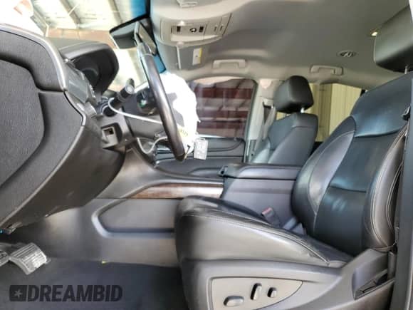 2019 Chevrolet Suburban LT z VIN 1GNSCHKC1KR209775, wystawiony jako Copart lot #80247215 z przebiegiem 113 434 mil mil oraz Nie do naprawy • Non repairable. Historia ofert i sprzedaży dostępna na DreamBid. Obrazek 7.