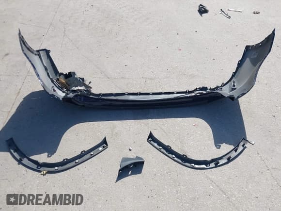 ✅ 2018 Lexus RX 350 • VIN: 2T2ZZMCA5JC104155 • Lot: 42853151. Wystawiony na IAAI z przebiegiem 149 811 mil. Bezpłatny archiwum sprzedaży aukcyjnych z USA i szczegółowy raport historii pojazdu na DreamBid. Zdjęcie 12.