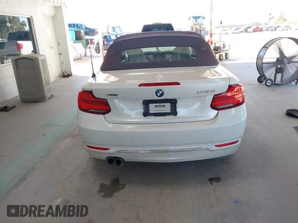 ✅ 2018 BMW 2 Series 230i xDrive • VIN: WBA2K1C54JVB64663 • Lot: 43446594. Wystawiony na IAAI z przebiegiem 77 644 mil. Bezpłatny archiwum sprzedaży aukcyjnych z USA i szczegółowy raport historii pojazdu na DreamBid. Zdjęcie 16.