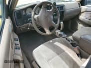 ✅ 2001 Toyota Tacoma PreRunner • VIN: 5TESN92N11Z813985 • Lot: 82051055. Wystawiony na Copart z przebiegiem 134 919 mil. Bezpłatny archiwum sprzedaży aukcyjnych z USA i szczegółowy raport historii pojazdu na DreamBid. Zdjęcie 8.