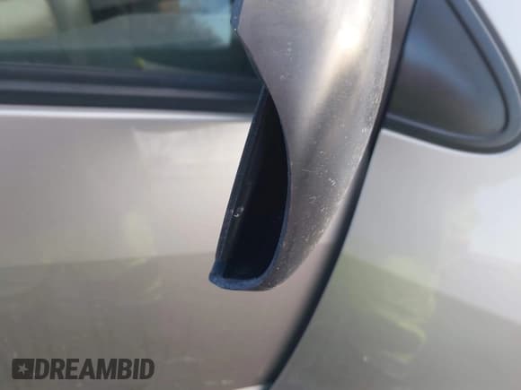 ✅ 2000 Toyota Sienna LE • VIN: 4T3ZF13C6YU246348 • Lot: 43842739. Wystawiony na IAAI z przebiegiem 228 949 mil. Bezpłatny archiwum sprzedaży aukcyjnych z USA i szczegółowy raport historii pojazdu na DreamBid. Zdjęcie 13.