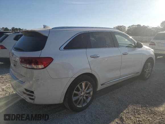 ✅ 2017 Kia Sorento SXL • VIN: 5XYPK4A59HG232600 • Lot: 93049965. Listed on Copart with 114,758 mi. Free auction sales archive from the USA and detailed vehicle history report at DreamBid. Image 3.