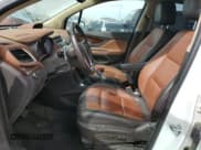 ✅ 2013 Buick Encore Premium • VIN: KL4CJHSB6DB150934 • Lot: 81678635. Wystawiony na Copart z przebiegiem 124 800 mil. Bezpłatny archiwum sprzedaży aukcyjnych z USA i szczegółowy raport historii pojazdu na DreamBid. Zdjęcie 7.