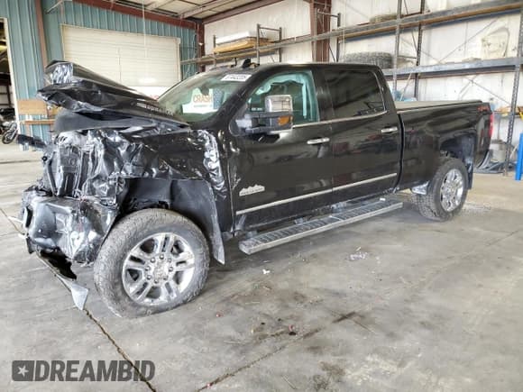 ✅ 2019 Chevrolet Silverado 2500HD High Country • VIN: 1GC1KUEY8KF226727 • Lot: 87443205. Listed on Copart with 93,271 mi. Free auction sales archive from the USA and detailed vehicle history report at DreamBid. Image 1.