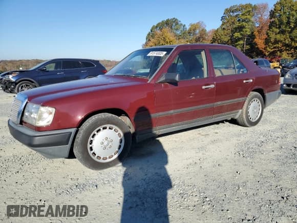 ✅ 1987 Mercedes-Benz 300 • VIN: WDBEB33D6HA404361 • Lot: 91574005. Listed on Copart with 71,338 mi. Free auction sales archive from the USA and detailed vehicle history report at DreamBid. Image 1.