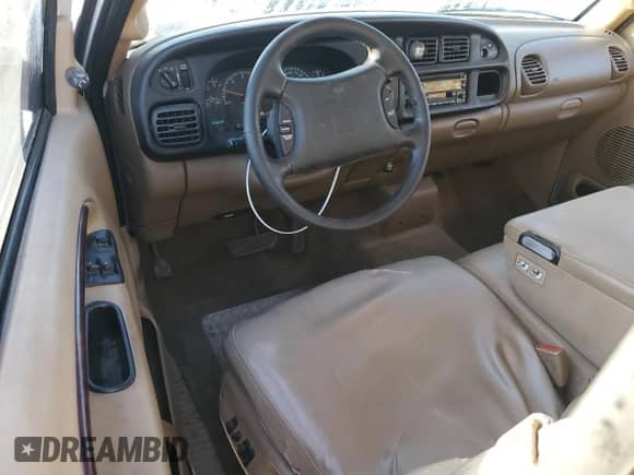 1999 Dodge 1500 с VIN 3B7HC13Z5XM562235, выставлен на аукционе Copart как лот 86053294 с пробегом 149 234 миль миль и Списание • Salvage title. История ставок и продаж доступна на DreamBid. Изображение 8.