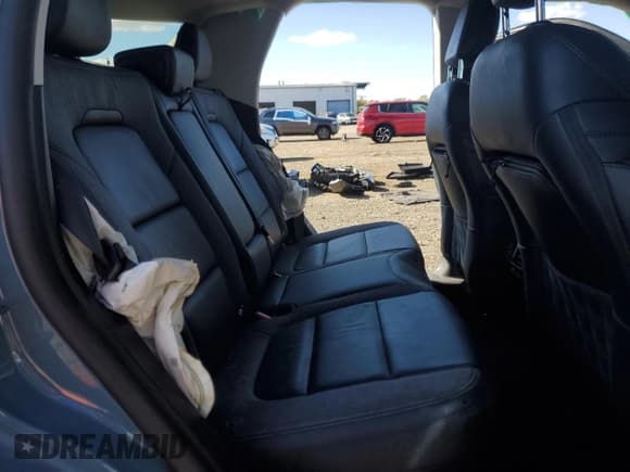 ✅ 2023 Ford Bronco Sport Outer Banks • VIN: 3FMCR9C6XPRE28865 • Lot: 89677715. Wystawiony na Copart z przebiegiem 35 266 mil. Bezpłatny archiwum sprzedaży aukcyjnych z USA i szczegółowy raport historii pojazdu na DreamBid. Zdjęcie 11.