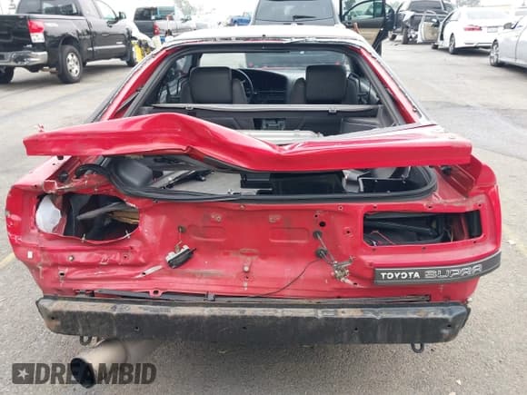 ✅ 1990 Toyota Supra • VIN: JT2MA71M3L0141506 • Lot: 42342303. Wystawiony na IAAI z przebiegiem 133 391 mil. Bezpłatny archiwum sprzedaży aukcyjnych z USA i szczegółowy raport historii pojazdu na DreamBid. Zdjęcie 6.