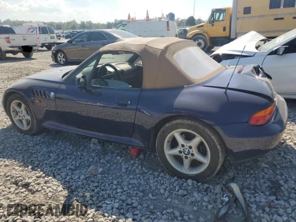 ✅ 1997 BMW 3 Series Z3 2.8 • VIN: 4USCJ3323VLC07994 • Лот: 81997695. Опубликован ранее на Copart с пробегом 112 722 миль. Бесплатный доступ к архиву аукционных продаж из США и подробный отчёт об истории автомобиля на DreamBid. Изображение 2.