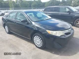 2013 Toyota Camry L с VIN 4T1BF1FK1DU204726, выставлен на аукционе IAAI как лот 43320351 с пробегом 252 427 миль миль и . История ставок и продаж доступна на DreamBid. Изображение 1.