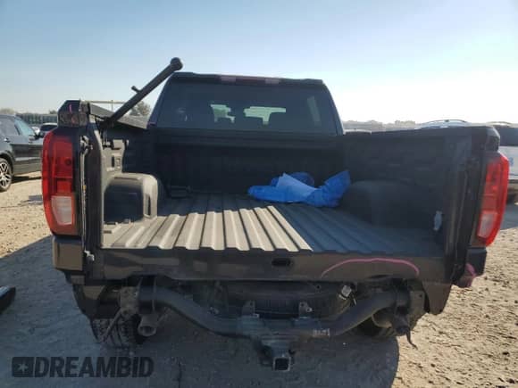 ✅ 2023 GMC Sierra 1500 • VIN: 3GTUUBE81PG298581 • Lot: 82493355. Listed on Copart with 35,103 mi. Free auction sales archive from the USA and detailed vehicle history report at DreamBid. Image 6.