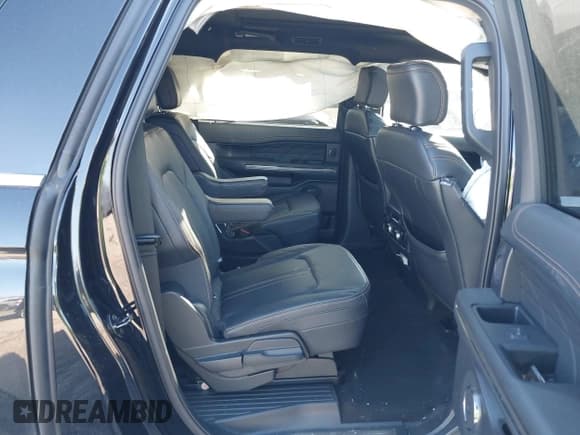 ✅ 2024 Ford Expedition Max Platinum • VIN: 1FMJK1M85REA16369 • Lot: 41888016. Listed on IAAI with 80,000 mi. Free auction sales archive from the USA and detailed vehicle history report at DreamBid. Image 8.