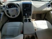 ✅ 2010 Ford Explorer XLT • VIN: 1FMEU6DE0AUA45559 • Lot: 65544325. Wystawiony na Copart z przebiegiem 147 691 mil. Bezpłatny archiwum sprzedaży aukcyjnych z USA i szczegółowy raport historii pojazdu na DreamBid. Zdjęcie 8.