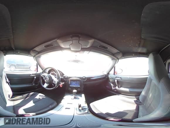 ✅ 2006 Mazda MX-5 Miata Touring • VIN: JM1NC25F960103772 • Lot: 65610385. Wystawiony na Copart z przebiegiem 130 736 mil. Bezpłatny archiwum sprzedaży aukcyjnych z USA i szczegółowy raport historii pojazdu na DreamBid. Zdjęcie 14.