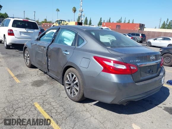 ✅ 2017 Nissan Altima SV • VIN: 1N4AL3AP2HC194930 • Lot: 43473001. Listed on IAAI with 53,106 mi. Free auction sales archive from the USA and detailed vehicle history report at DreamBid. Image 3.