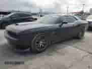 2016 Dodge Challenger SRT 392 с VIN 2C3CDZDJXGH331929, выставлен на аукционе Copart как лот 81610275 с пробегом 64 882 миль миль и Списание • Salvage title. История ставок и продаж доступна на DreamBid. Изображение 1.