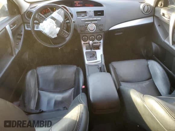 ✅ 2011 Mazda 3 S Grand Touring • VIN: JM1BL1M55B1473191 • Лот: 91447595. Опубликован ранее на Copart с пробегом 141 123 миль. Бесплатный доступ к архиву аукционных продаж из США и подробный отчёт об истории автомобиля на DreamBid. Изображение 8.