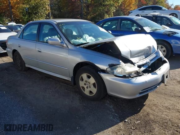 ✅ 2001 Honda Accord EX • VIN: 1HGCG165X1A045834 • Лот: 43484960. Опубликован ранее на IAAI с пробегом 379 493 миль. Бесплатный доступ к архиву аукционных продаж из США и подробный отчёт об истории автомобиля на DreamBid. Изображение 1.