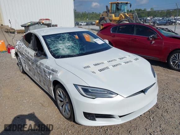 ✅ 2017 Tesla Model S 100D • VIN: 5YJSA1E27HF188034 • Lot: 42879858. Wystawiony na IAAI z przebiegiem Nie podano. Bezpłatny archiwum sprzedaży aukcyjnych z USA i szczegółowy raport historii pojazdu na DreamBid. Zdjęcie 6.