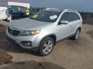 ✅ 2013 Kia Sorento EX • VIN: 5XYKU4A24DG412507 • Lot: 42645525. Listed on IAAI with 121,041 mi. Free auction sales archive from the USA and detailed vehicle history report at DreamBid. Image 2.