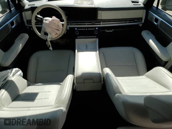 2024 Hyundai Santa Fe Calligraphy z VIN 5NMP5DGL3RH047964, wystawiony jako Copart lot #76766184 z przebiegiem 1 585 mil mil oraz Szkoda całkowita • Salvage title. Historia ofert i sprzedaży dostępna na DreamBid. Obrazek 8.