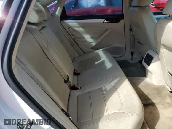 ✅ 2013 Volkswagen Passat SE • VIN: 1VWBP7A39DC102808 • Лот: 85341125. Опубликован ранее на Copart с пробегом 161 389 миль. Бесплатный доступ к архиву аукционных продаж из США и подробный отчёт об истории автомобиля на DreamBid. Изображение 10.