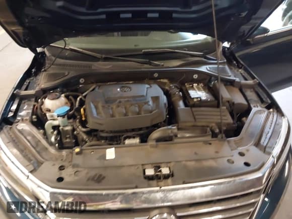 ✅ 2021 Volkswagen Passat SE • VIN: 1VWSA7A38MC007948 • Lot: 43347609. Listed on IAAI with 68,035 mi. Free auction sales archive from the USA and detailed vehicle history report at DreamBid. Image 10.