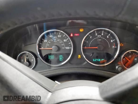 ✅ 2016 Jeep Wrangler Black Bear • VIN: 1C4AJWAG9GL100784 • Lot: 59625495. Wystawiony na Copart z przebiegiem 62 481 mil. Bezpłatny archiwum sprzedaży aukcyjnych z USA i szczegółowy raport historii pojazdu na DreamBid. Zdjęcie 9.