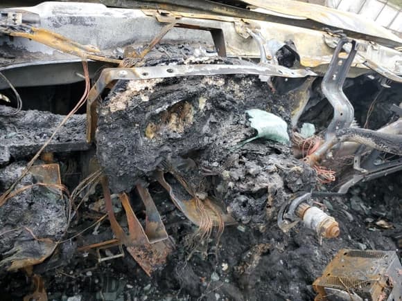 ✅ 2007 GMC Sierra 1500 • VIN: 1GTJC33D87F117408 • Лот: 87480564. Опубликован ранее на Copart с пробегом Не указан. Бесплатный доступ к архиву аукционных продаж из США и подробный отчёт об истории автомобиля на DreamBid. Изображение 9.