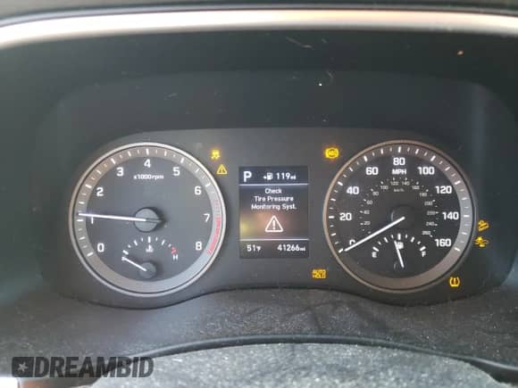 2019 Hyundai Tucson SE with VIN KM8J2CA48KU924467, listed as a Copart auction lot 90989735 with 41,266 mi miles and Salvage title. Bid and sale history available at DreamBid. Image 9.