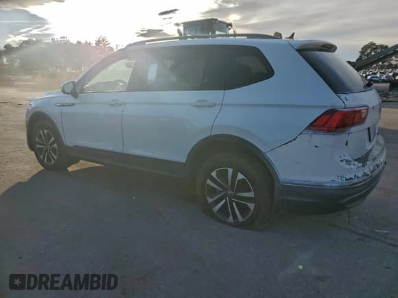 ✅ 2022 Volkswagen Tiguan S • VIN: 3VV0B7AX4NM070914 • Lot: 95511475. Wystawiony na Copart z przebiegiem Nie podano. Bezpłatny archiwum sprzedaży aukcyjnych z USA i szczegółowy raport historii pojazdu na DreamBid. Zdjęcie 2.