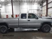 ✅ 2006 Chevrolet Silverado 2500HD LT1 • VIN: 1GCHK29UX6E263400 • Lot: 43512984. Wystawiony na IAAI z przebiegiem 185 395 mil. Bezpłatny archiwum sprzedaży aukcyjnych z USA i szczegółowy raport historii pojazdu na DreamBid. Zdjęcie 13.