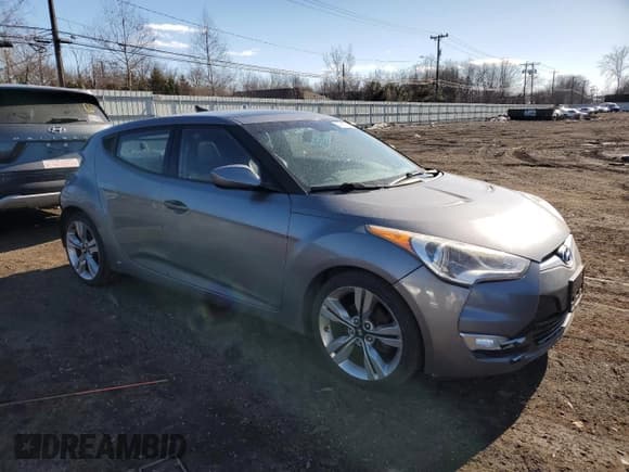 ✅ 2014 Hyundai Veloster • VIN: KMHTC6AD8EU182776 • Lot: 42816265. Wystawiony na Copart z przebiegiem 115 887 mil. Bezpłatny archiwum sprzedaży aukcyjnych z USA i szczegółowy raport historii pojazdu na DreamBid. Zdjęcie 4.