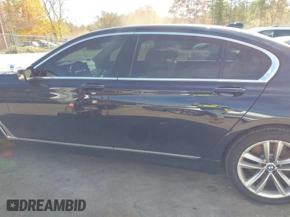 ✅ 2017 BMW 7 Series ALPINA B7 xDrive • VIN: WBA7F2C34HG422917 • Lot: 43418831. Wystawiony na IAAI z przebiegiem 54 340 mil. Bezpłatny archiwum sprzedaży aukcyjnych z USA i szczegółowy raport historii pojazdu na DreamBid. Zdjęcie 15.