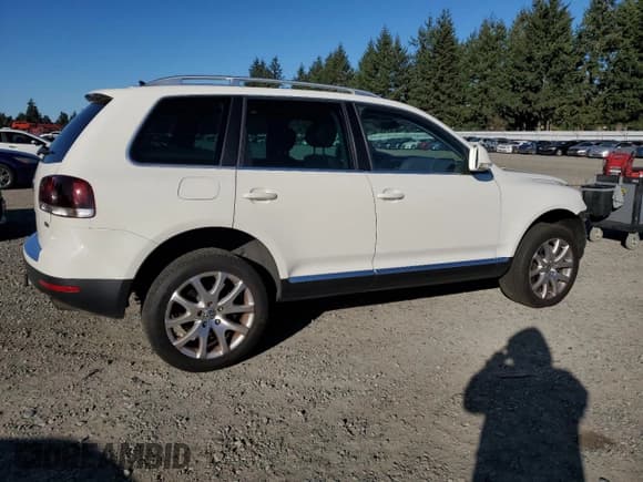 ✅ 2009 Volkswagen Touareg V6 • VIN: WVGFM77L59D036548 • Lot: 81895135. Wystawiony na Copart z przebiegiem 208 024 mil. Bezpłatny archiwum sprzedaży aukcyjnych z USA i szczegółowy raport historii pojazdu na DreamBid. Zdjęcie 3.