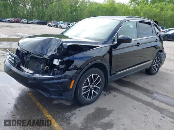 ✅ 2021 Volkswagen Tiguan SE • VIN: 3VV2B7AX9MM045580 • Lot: 42116249. Wystawiony na IAAI z przebiegiem 59 608 mil. Bezpłatny archiwum sprzedaży aukcyjnych z USA i szczegółowy raport historii pojazdu na DreamBid. Zdjęcie 20.